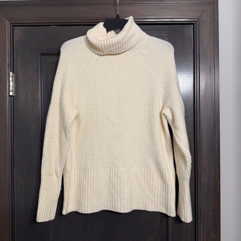 LL Bean Women Cream Waffle Knit Turtleneck Sweater Side Zip 520977 Small Regular